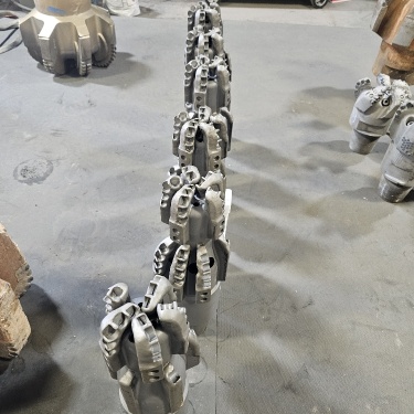 Bi-center-pdc-bit-repair